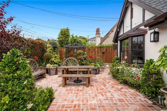 $3,680,000 | 615 Seaview Street, Laguna Beach, CA 92651