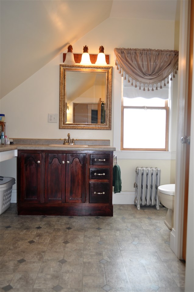 5 Birch Street Derry, NH 03038 - Photo 33 of 38