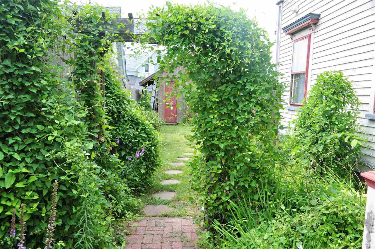 5 Birch Street Derry, NH 03038 - Photo 6 of 38