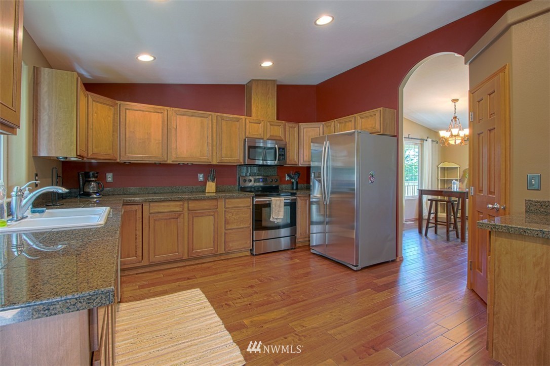 6741 Cooper Point Road Northwest Olympia, WA 98502 - Photo 10 of 25 Gallery Image 10