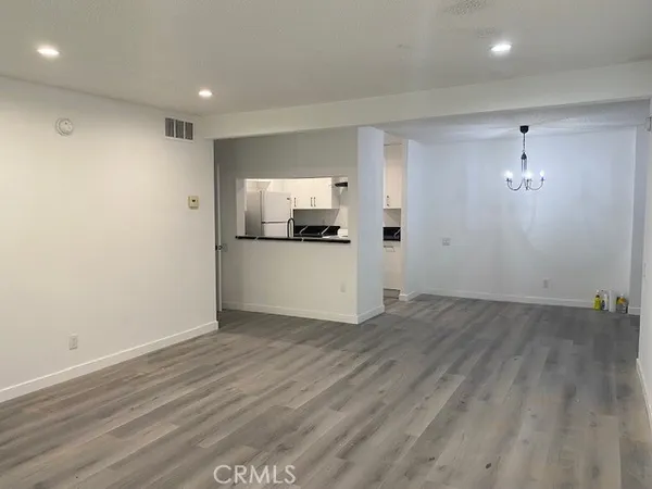 $2,950 | 5460 White Oak Avenue, Unit E123, Encino, CA 91316
