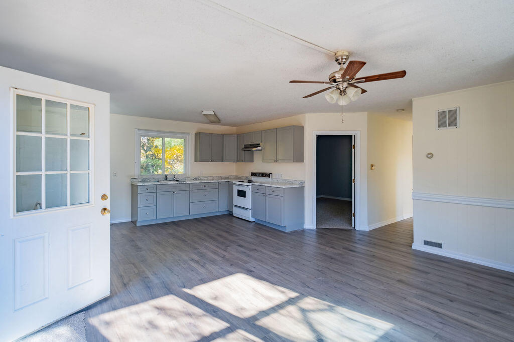 415 Bath Road Brunswick, ME 04011 - Photo 5 of 23 3