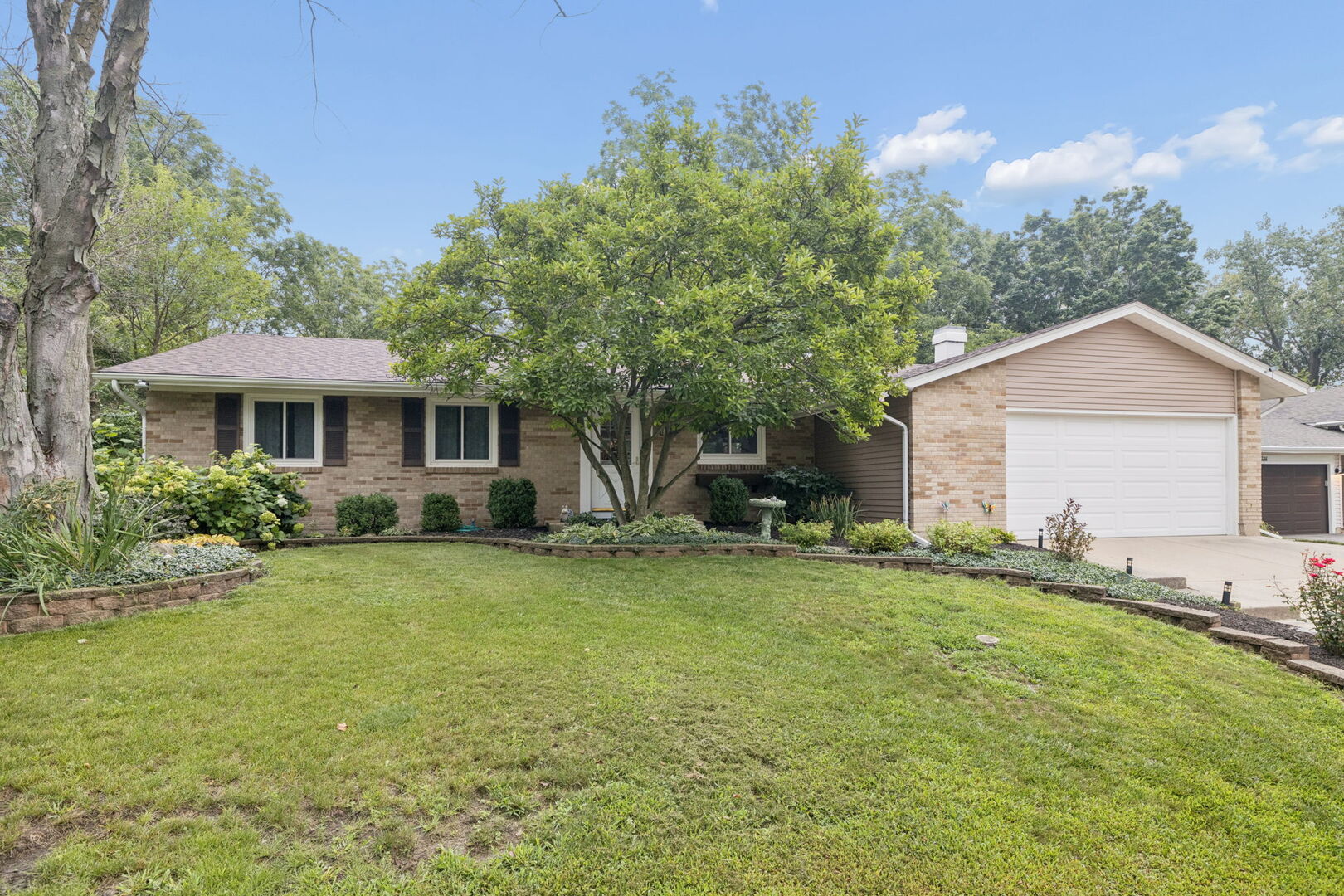 702 North Pinecrest Road Bolingbrook, IL 60440 - Photo 1 of 33 Gallery Image 1