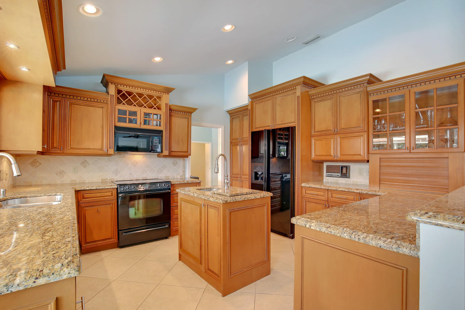 2650 Northwest 40th Street Boca Raton, FL 33434 - Photo 3 of 19 06_Image6_mls