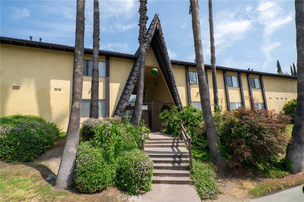 1817 Second Street Duarte, CA 91010 - Photo 4 of 20 a front view of a house with garden