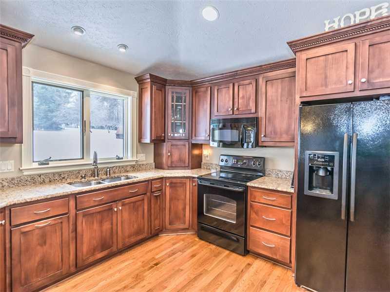 190 Dutchtown Road Butler, PA 16002 - Photo 9 of 25 Kitchen.