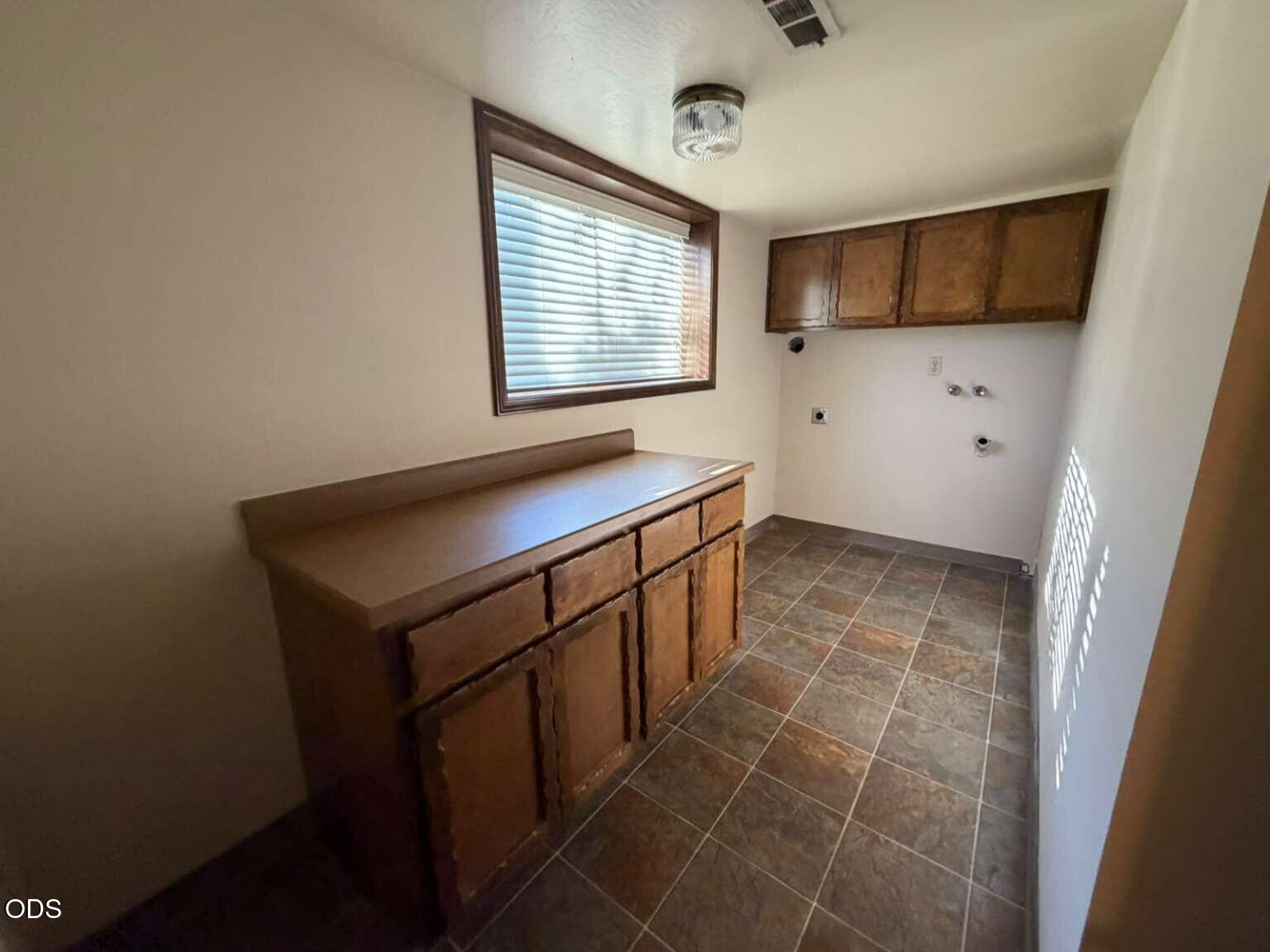 2586 Freedom Way Medford, OR 97504 - Photo 11 of 26