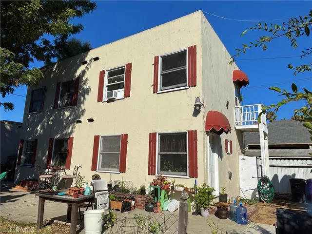 $1,090,000 | 810 North Loma Vista Drive, Long Beach, CA 90813