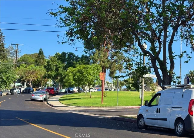 $1,090,000 | 810 North Loma Vista Drive, Long Beach, CA 90813