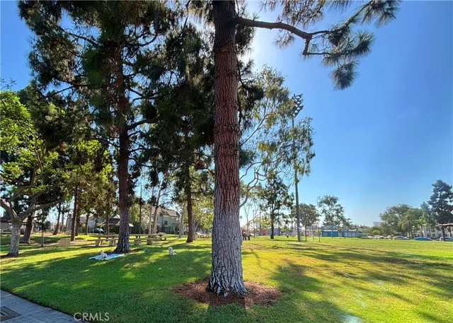 $1,090,000 | 810 North Loma Vista Drive, Long Beach, CA 90813