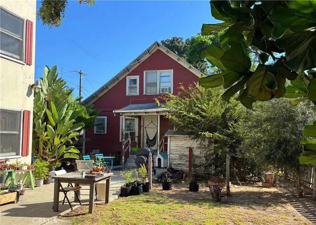 $1,090,000 | 810 North Loma Vista Drive, Long Beach, CA 90813