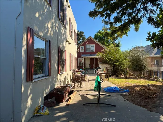 $1,090,000 | 810 North Loma Vista Drive, Long Beach, CA 90813