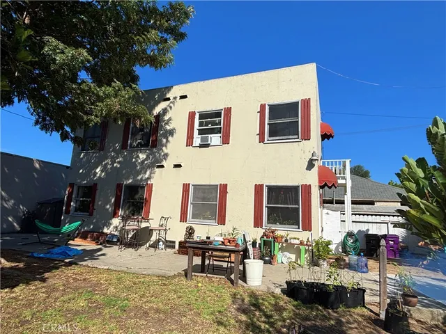 $1,090,000 | 810 North Loma Vista Drive, Long Beach, CA 90813