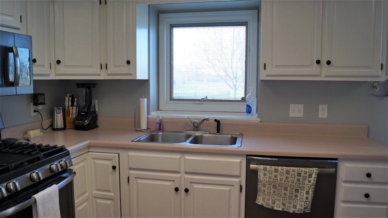 8909 Spring View Drive Fort Wayne, IN 46804 - Photo 14 of 36