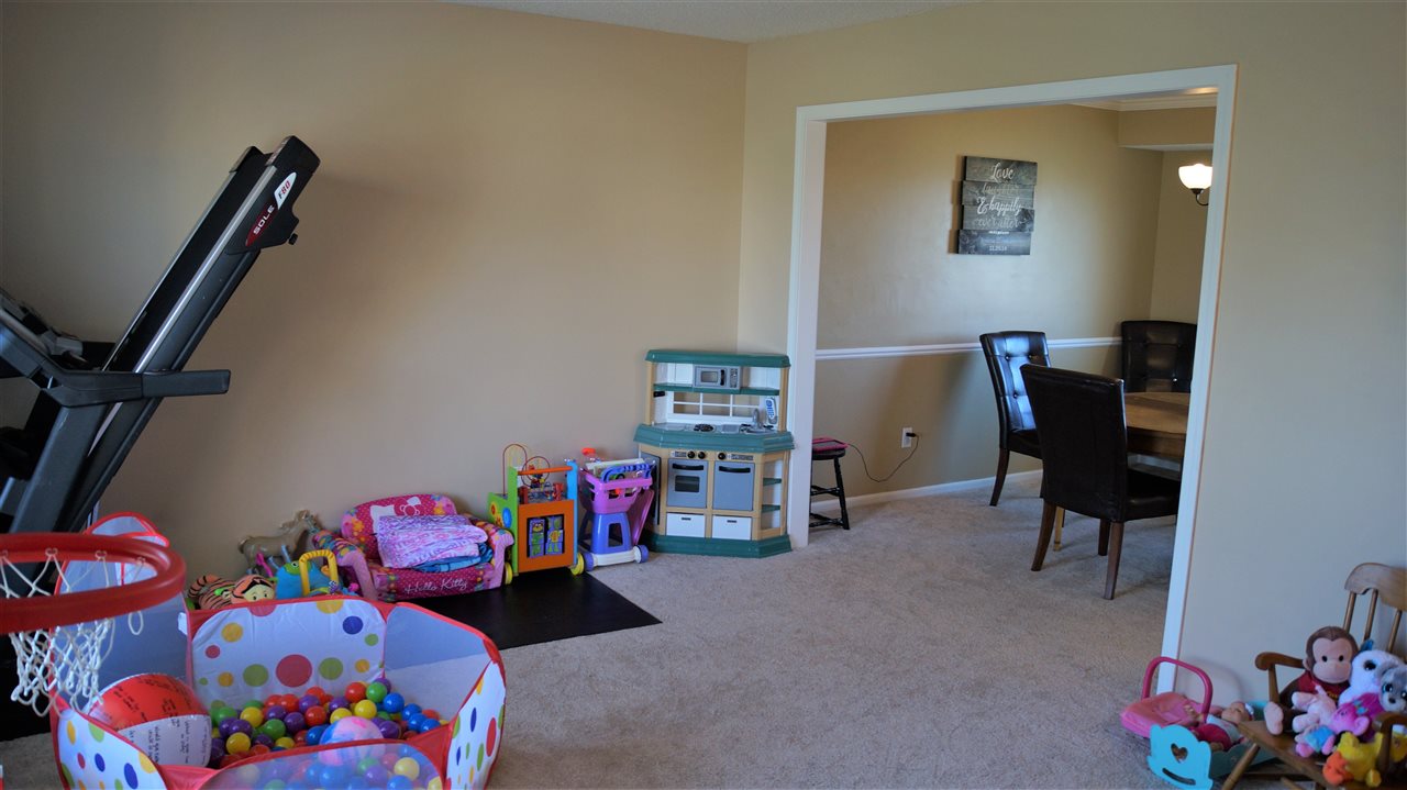 8909 Spring View Drive Fort Wayne, IN 46804 - Photo 18 of 36