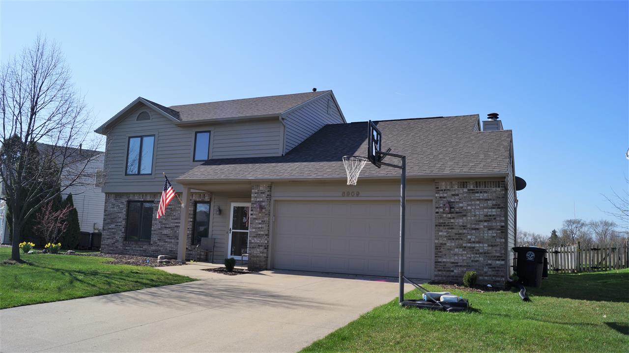 8909 Spring View Drive Fort Wayne, IN 46804 - Photo 3 of 36