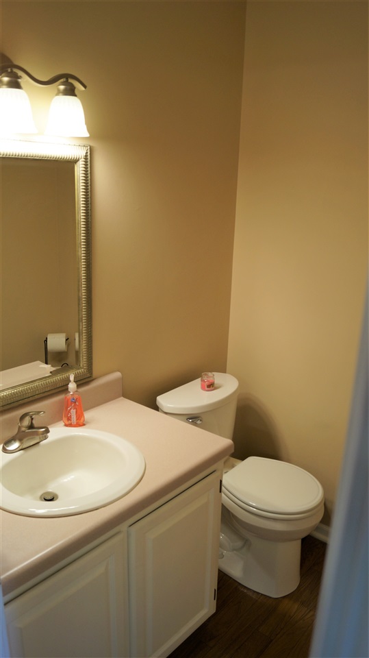 8909 Spring View Drive Fort Wayne, IN 46804 - Photo 8 of 36