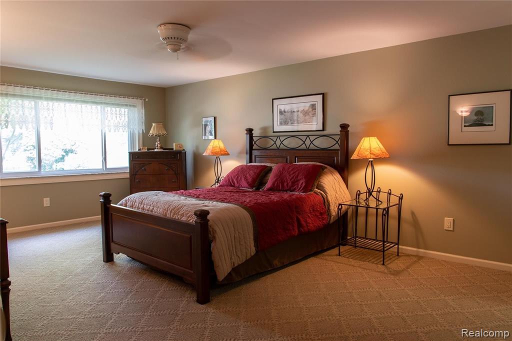 2275 Chalet Drive Rochester Hills, MI 48309 - Photo 32 of 62