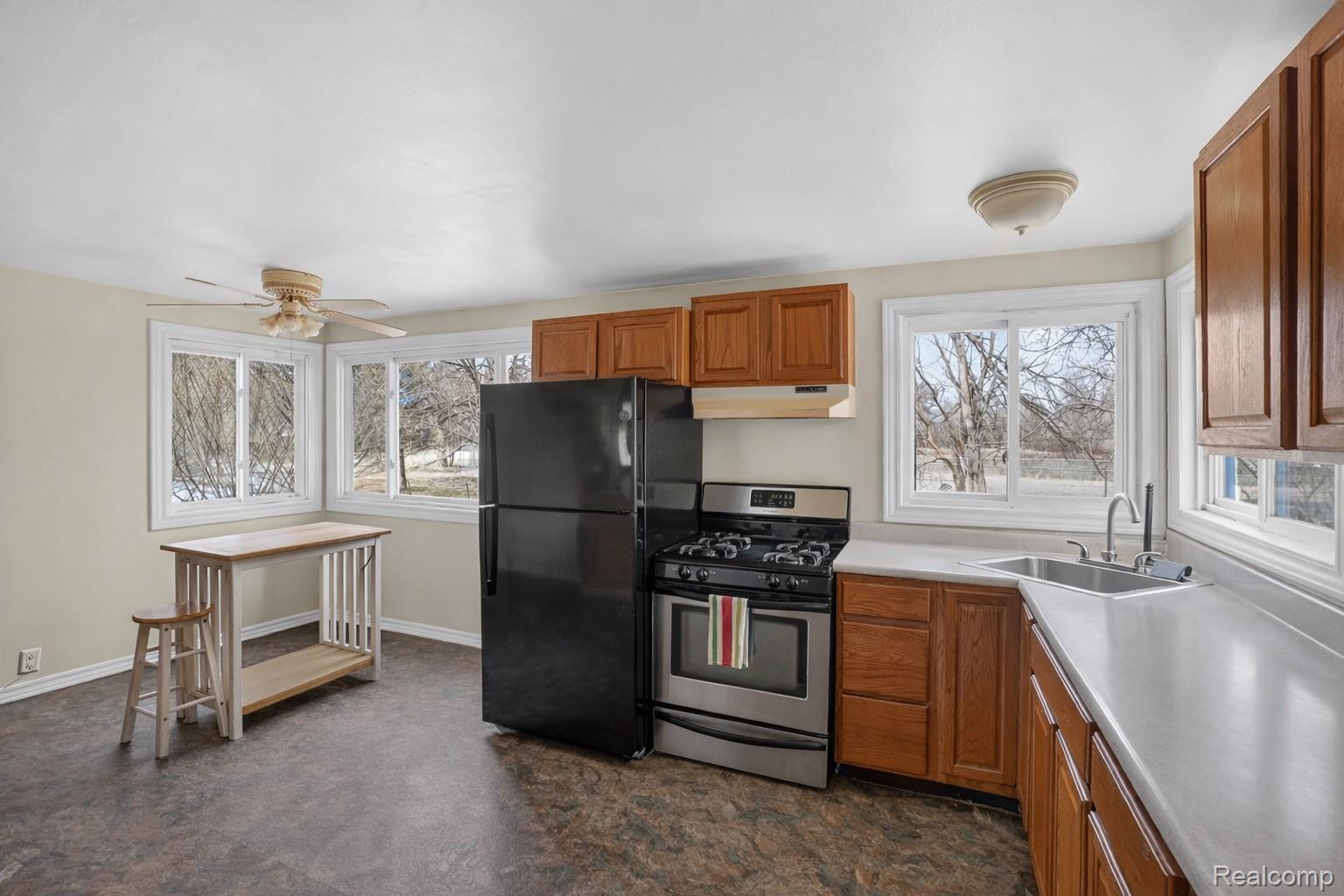 13343 Fenton Road Fenton, MI 48430 - Photo 19 of 45 Image 14 - Fenton .jpg