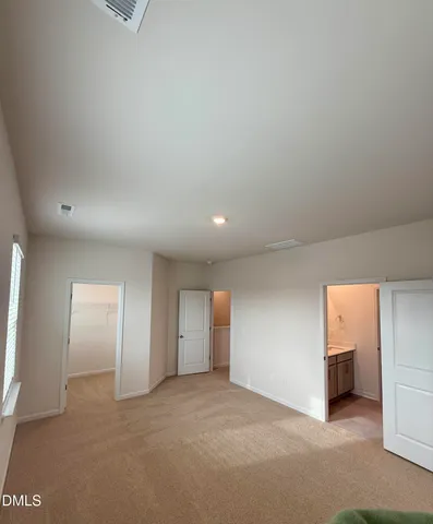 $2,000 | 736 Dorset Stream Drive, Fuquay-Varina, NC 27526