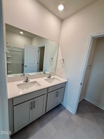 $2,000 | 736 Dorset Stream Drive, Fuquay-Varina, NC 27526