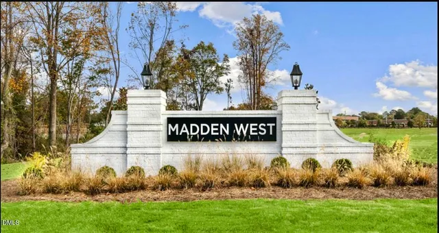 $2,000 | 736 Dorset Stream Drive, Fuquay-Varina, NC 27526