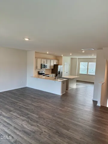 $2,000 | 736 Dorset Stream Drive, Fuquay-Varina, NC 27526