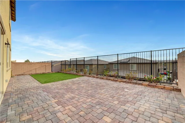 $3,000 | 9985 Bleeding Heart Avenue, Las Vegas, NV 89178