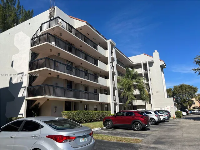 $2,160 | 10315 Northwest 9th St Circle, Unit 207, Miami, FL 33172