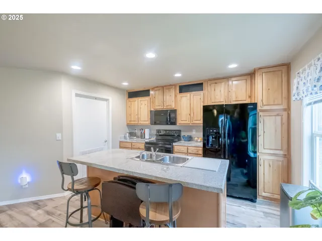 $130,000 | 34505 Riverside Drive, Albany, OR 97321