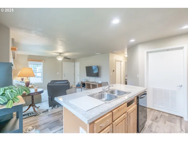 $130,000 | 34505 Riverside Drive, Albany, OR 97321