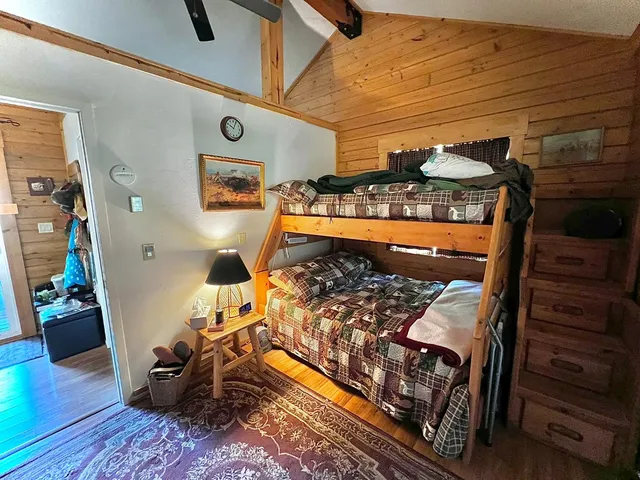 a view of an outdoor space