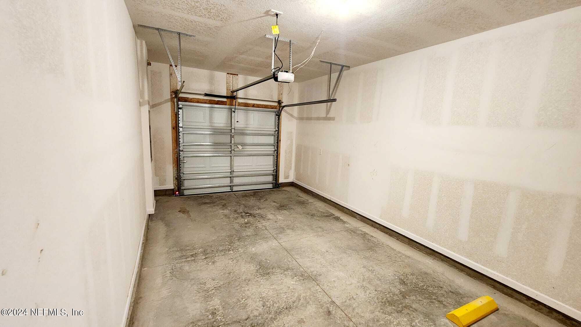 307 Redbud Road Palm Coast, FL 32137 - Photo 8 of 25 WhatsApp Image 2024-09-29 at 08.42.22 (3