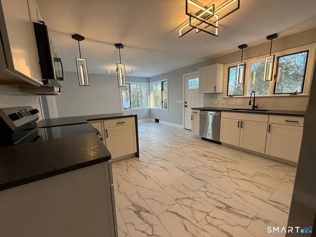 $439,000 | 46 Bracewood Road, Waterbury, CT 06706