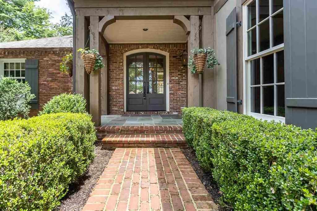 398 South Mendenhall Road Memphis, TN 38117 - Photo 3 of 25 Gallery Image 3