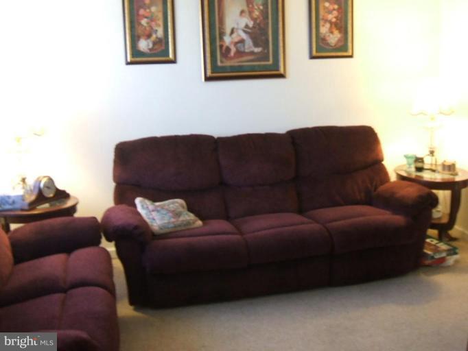 2764 Plainfield Road Dundalk, MD 21222 - Photo 2 of 14 Living Room