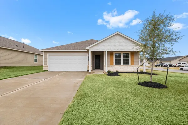 $2,000 | 102 Avalon Drive, Huntsville, TX 77320