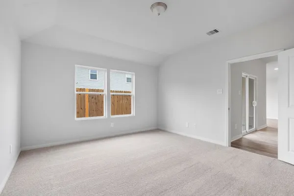 $2,000 | 102 Avalon Drive, Huntsville, TX 77320