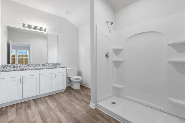 $2,000 | 102 Avalon Drive, Huntsville, TX 77320