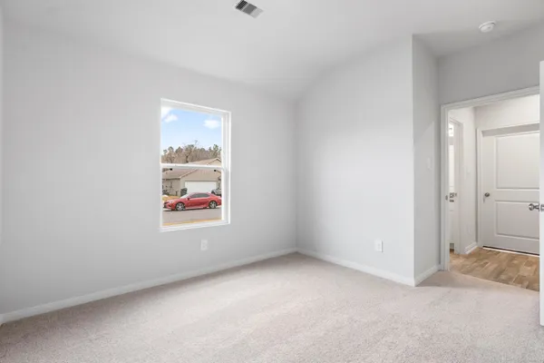 $2,000 | 102 Avalon Drive, Huntsville, TX 77320