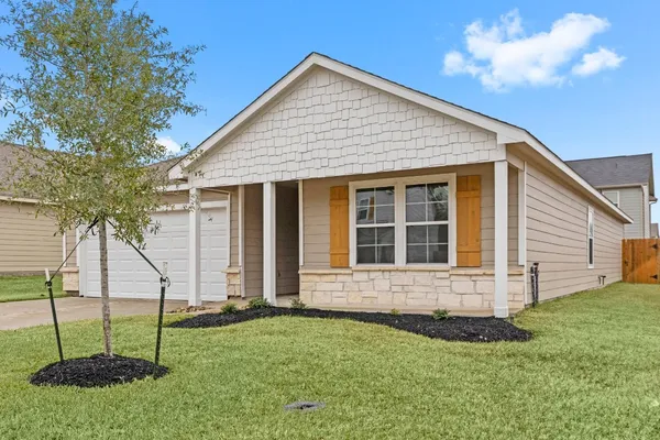 $2,000 | 102 Avalon Drive, Huntsville, TX 77320