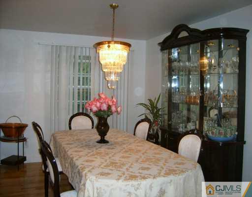 48 Bristol Road Piscataway, NJ 08854 - Photo 3 of 5 Gallery Image 3