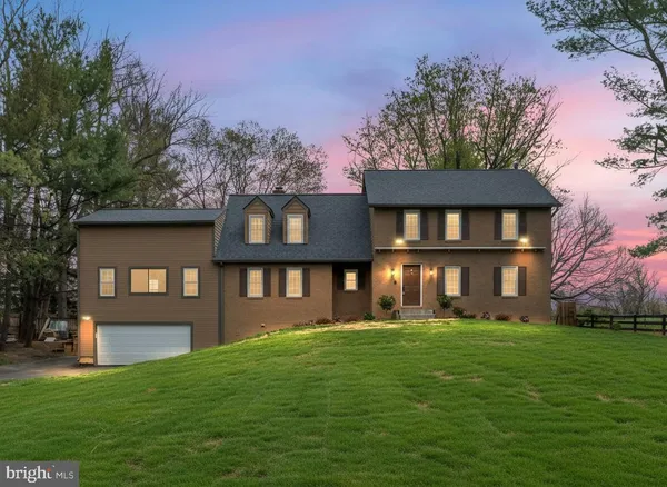 $850,000 | 60 North Tavenner Lane, Hamilton, VA 20158