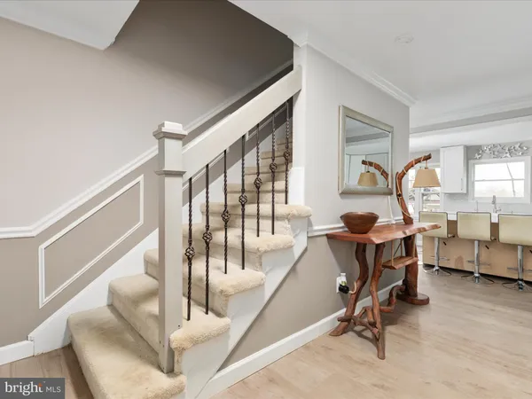 $850,000 | 60 North Tavenner Lane, Hamilton, VA 20158