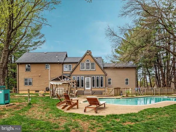 $850,000 | 60 North Tavenner Lane, Hamilton, VA 20158
