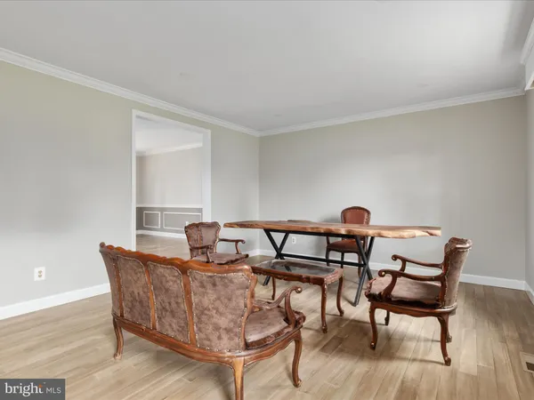 $850,000 | 60 North Tavenner Lane, Hamilton, VA 20158