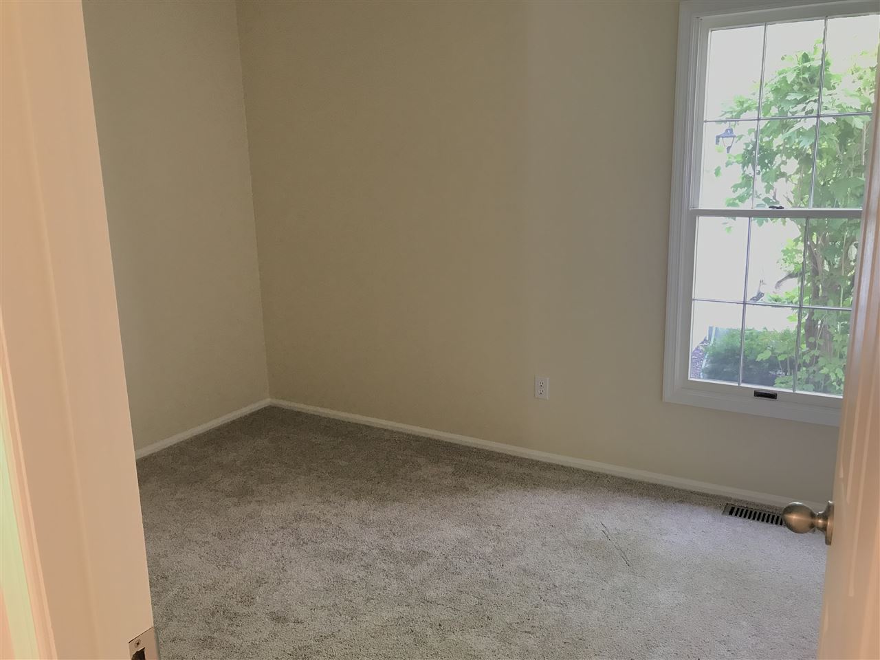 134 Mathison Road South Traverse City, MI 49686 - Photo 12 of 19 1865052-11.JPG