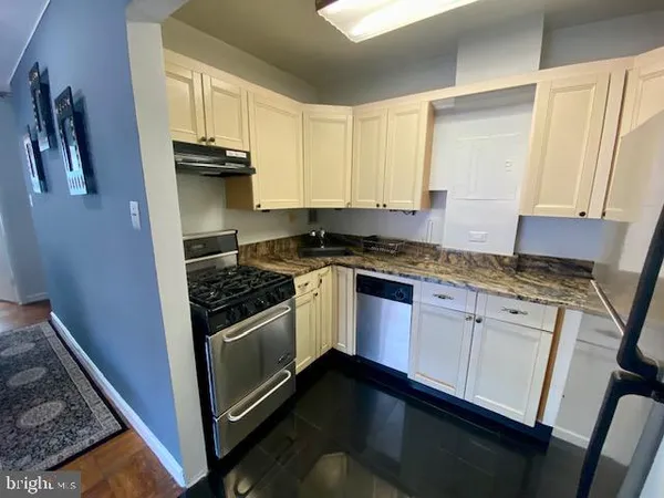 $2,400 | 1111 Arlington Boulevard, Unit 743, Arlington, VA 22209
