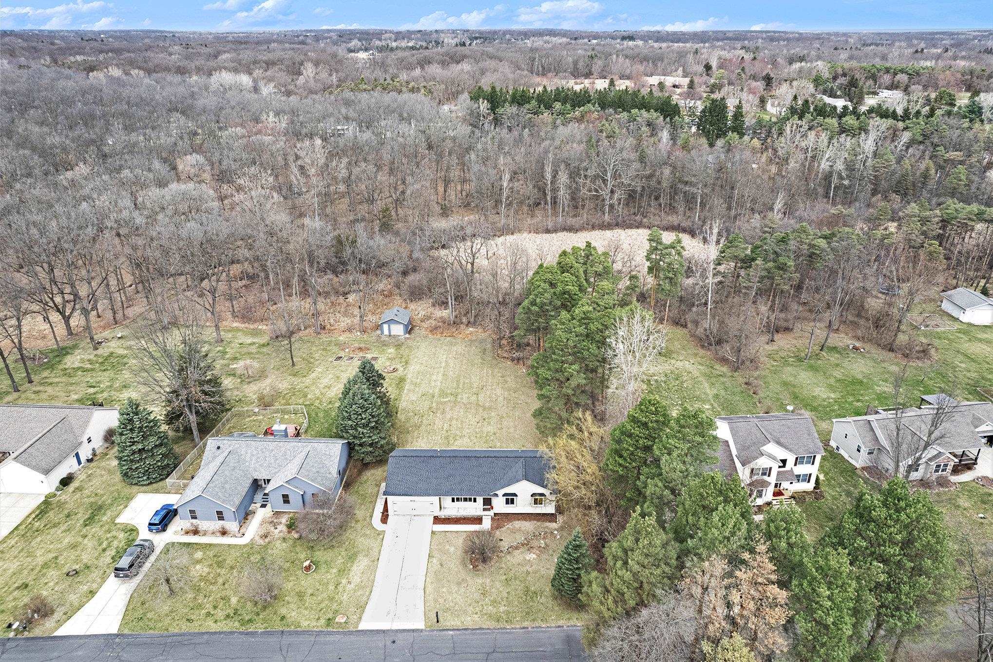 8352 Rustic Trail Linden, MI 48451 - Photo 34 of 38 50170017-81cc16fe-9edd-4311-bc5d-232b9a4232fd.JPG