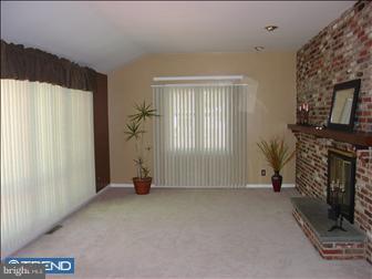 1114 Cooperskill Road Cherry Hill, NJ 08034 - Photo 2 of 6 Living Room
